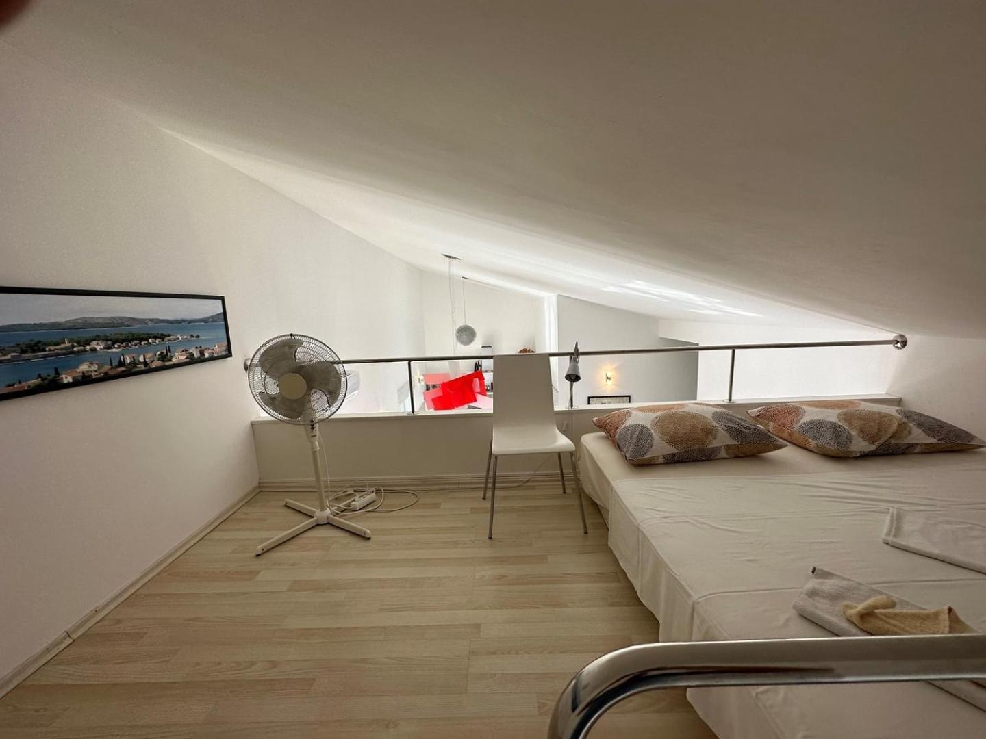 Apartment Visum Примоштен Экстерьер фото