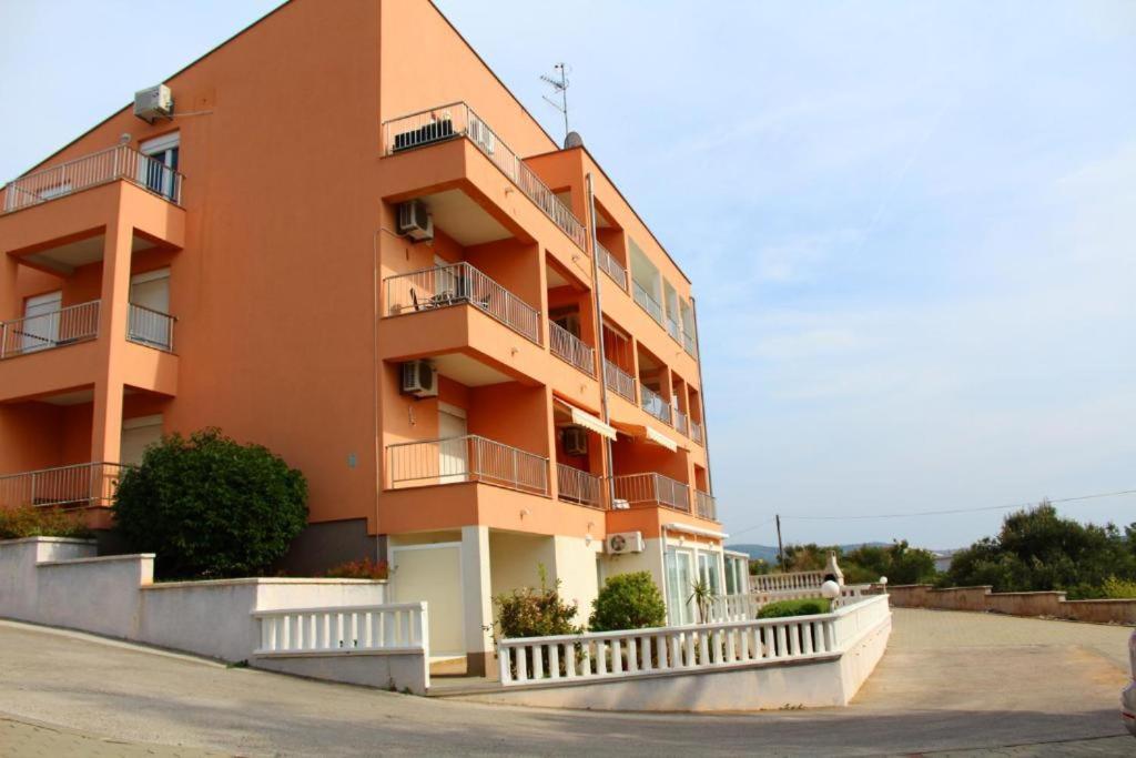 Apartment Visum Примоштен Экстерьер фото
