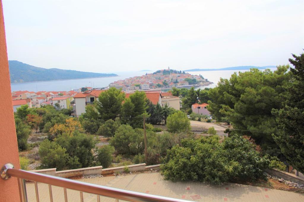 Apartment Visum Примоштен Экстерьер фото