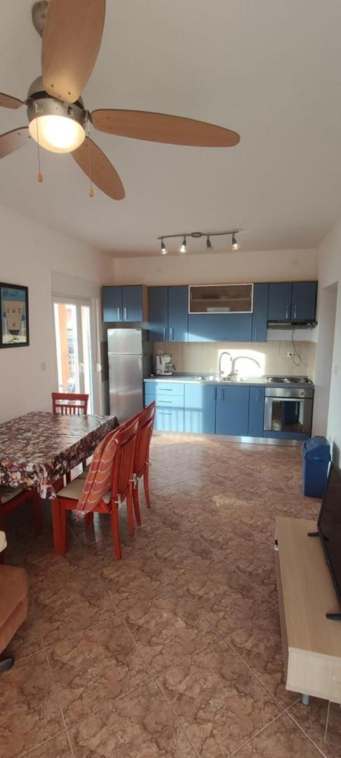 Apartment Visum Примоштен Экстерьер фото